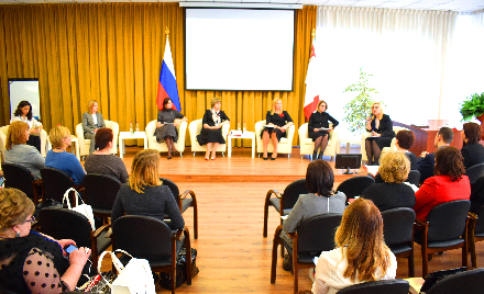 Председатель ОП ВО Ольга Данилова выступила с докладом на II областном женском форуме