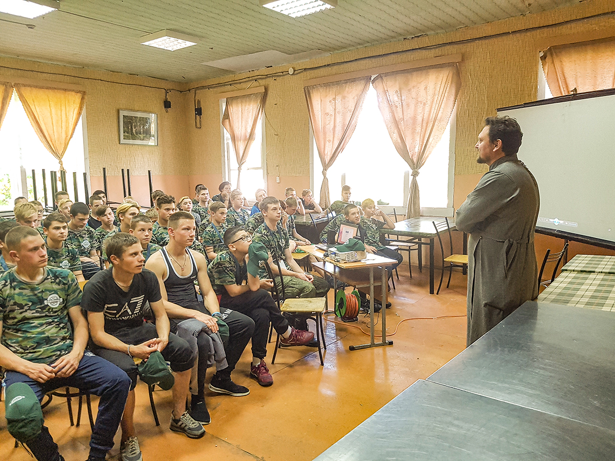 Вологодские подростки проводят «Неделю в армии» в рамках регионального этапа военно-патриотических сборов